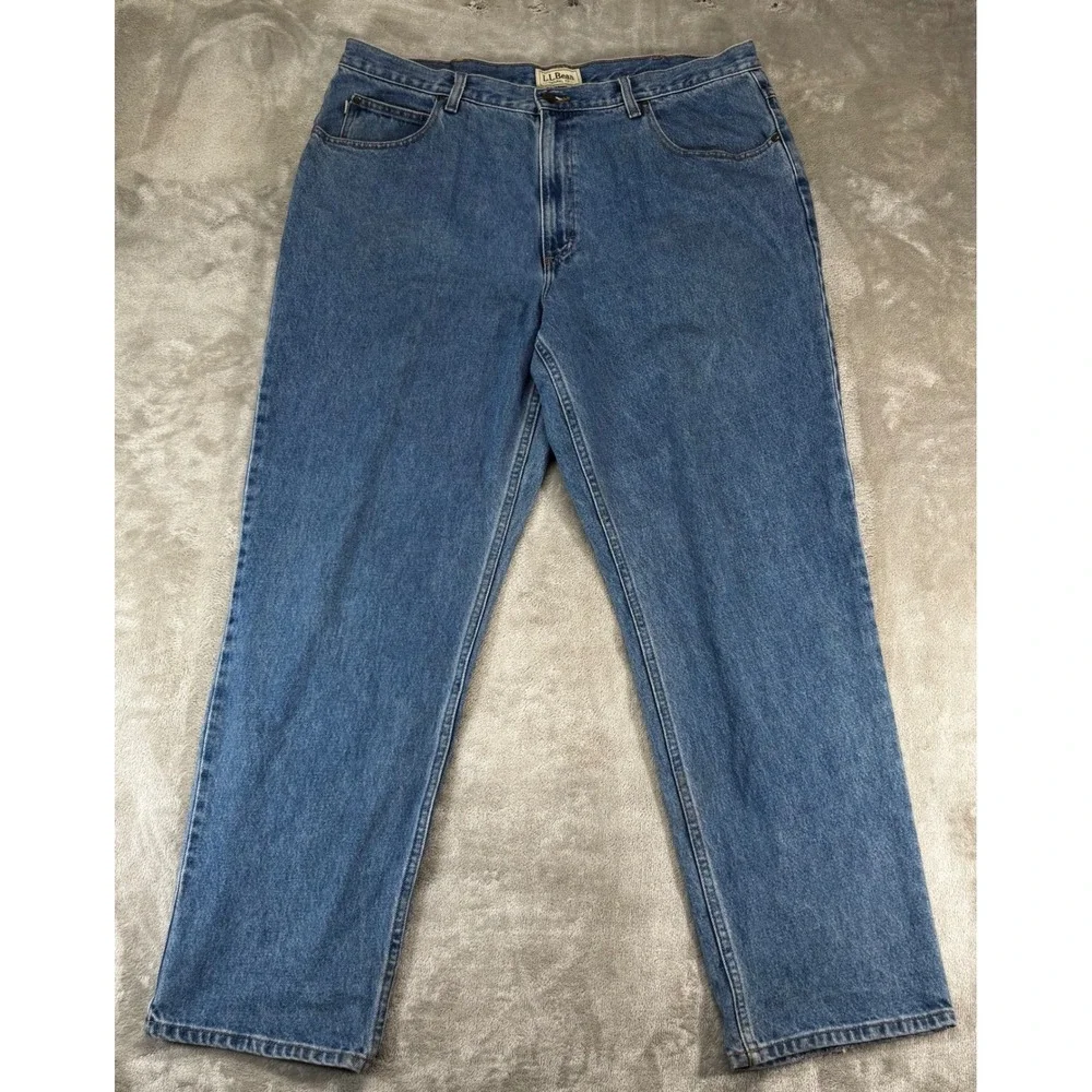 LL Bean Natural Fit Jeans Mens 40x32 Blue Good Medium Wash Straight Leg‎ Cotton